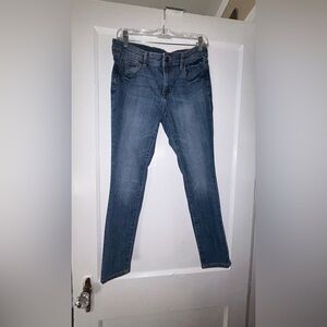 Women's GAP Skinny Jeans in Classic Blue size 27/4 inseam